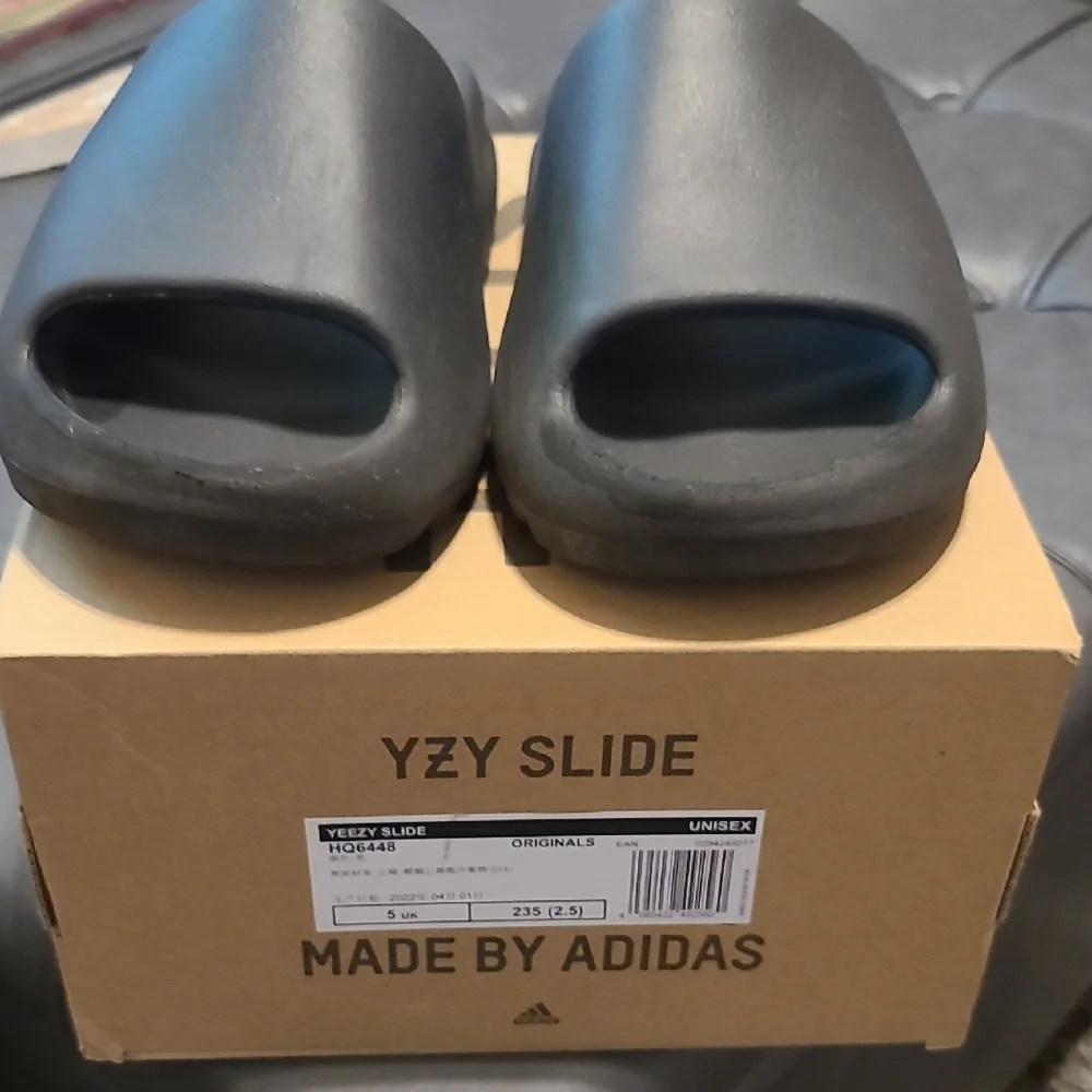 Adidas Onyx Yeezy Slides